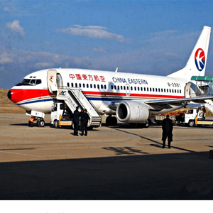 新桥空运航空快运业稳步发展的原因是什么？